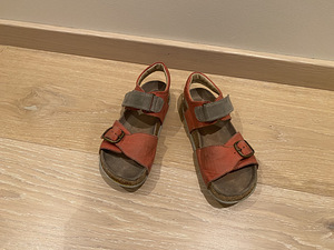 Ortopeedilised sandaalid tüdrukule nr 33 (4 foto / 7)