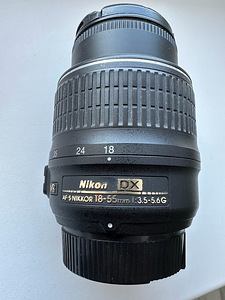 Nikon D3100 + Nikon AF-S VR 18-55mm (3 foto / 4)