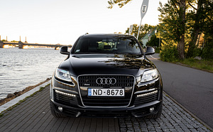 Audi Q7 4.2 TDI v8 240kw S-Line (1 foto / 14)
