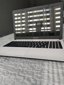 Продам notebook asus x501a white (6 фото из 9)