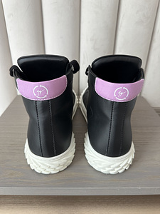 Giuseppe Zanotti jalatsid UUED 39,5 (4 foto / 6)