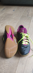 Sulgapalli või lauatennise tossud. Yonex. Suurus 38 (1 foto / 7)