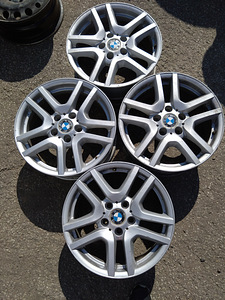 17 " BMW диски 5x120 7,5x17 et 40 (1 фото из 4)