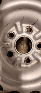 16 " Toyota Lexus стальные диски 5x114,3 16x7,5 центр 60 (2 фото из 3)