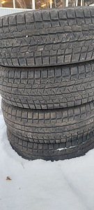 17 " Yokohama lamellrehvid 215 65 17 4tk (1 foto / 2)
