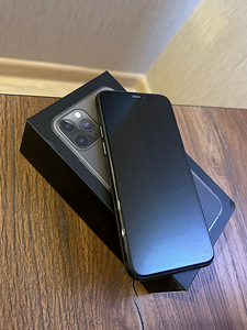 iPhone 11про 64гб (2 фото из 2)