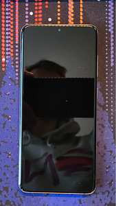 Samsung S20 128GB (2 foto / 2)