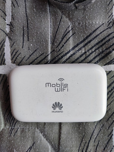 Продам мобильный роутер Huawei E5377 (2 фото из 3)