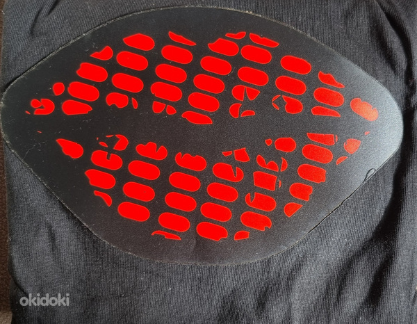 UUS! LED t-särk,mis vilgub muusika taktis.L-XL SUURUS