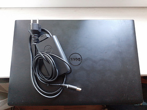 Dell Latitude 3570 (15.6" / Core i5 / 8GB / 500GB) (9 foto / 10)