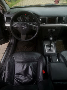 Opel Vectra C 1.9 CDTI 110kw автомат (2 фото из 11)