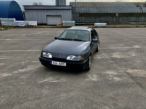 Ford Sierra 2.0is 85kw (2 foto / 12)