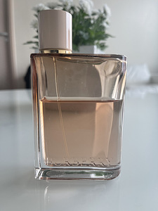Burberry Her Intense (1 foto / 1)