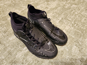 Laste jalgpallijalatsid Nike Phantom (1 foto / 5)