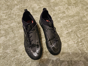 Laste jalgpallijalatsid Nike Phantom (2 foto / 5)