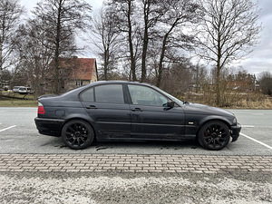 BMW 328i (2 фото из 10)