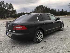 Skoda Superb 2.0TDI 125KW DSG (1 foto / 8)