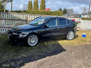 Seat Leon 1.8t (3 фото из 9)