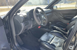 Seat Leon 1.8t (6 фото из 9)
