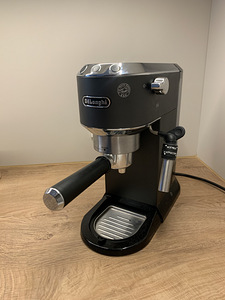 Кофемашина Delonghi (1 фото из 3)
