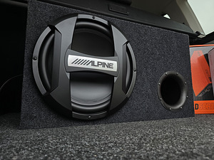 Alpine 12" 1000W ja võimendi, Hi-input (1 foto / 10)