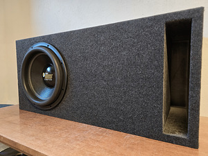BF INDY S12 12" 2600W ja Mono, pult, uus (5 foto / 10)