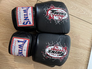 Twins velcro poksikindad 12 oz (3 foto / 3)