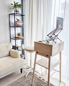 Продам компактный высокий стол-бюро IKEA KNOTTEN (2 фото из 3)