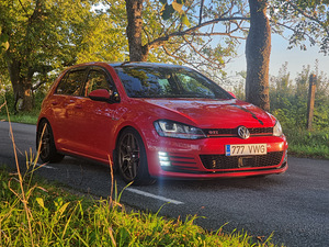 Volkswagen Golf GTI (1 foto / 15)
