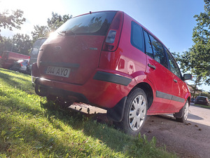 Ford Fusion 1.4 Disel (2 foto / 7)
