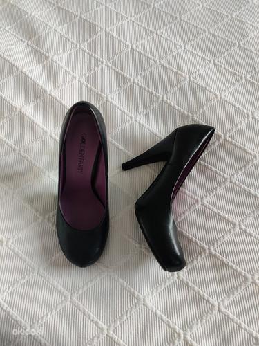 Mustad kõrge kontsaga kingad, 35 (foto #1)