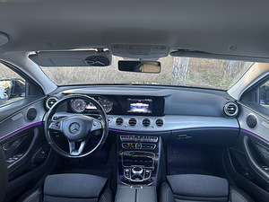 Mercedes-Benz E220 D 4Matic (6 foto / 7)