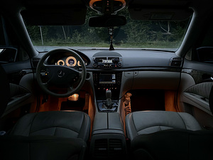 Mercedes-Benz E320CDI 165KW !!! (7 foto / 11)