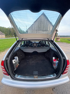 Mercedes Benz 2005 Sport Edition 165kw (10 foto / 10)