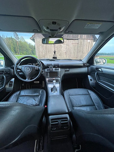 Mercedes Benz 2005 Sport Edition 165kw (8 foto / 10)