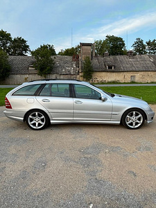 Mercedes Benz 2005 Sport Edition 165kw (4 foto / 10)