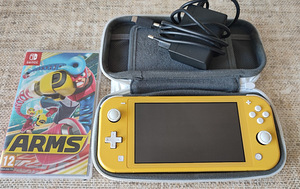 Nintendo Switch Lite + Game Arms 🤠👌 (1 foto / 1)
