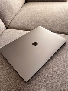 Macbook Pro 16" 512GB (1 foto / 5)