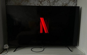 Samsung Smart TV 65" (1 фото из 4)