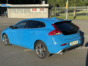 Volvo V40 1.6t 132kw R-design 2013 (2 фото из 10)