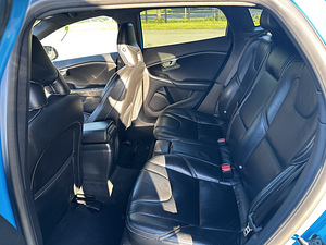 Volvo V40 1.6t 132kw R-design 2013 (8 фото из 10)