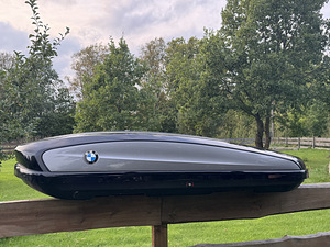 BMW Katusebox 420L, Must (1 foto / 3)