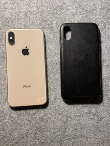 iPhone XS 64gb, gold (2 foto / 4)