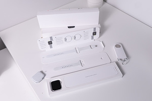Müüa Apple Watch Series 6 44mm hõbedane alumiiniumkorpus (2 foto / 5)