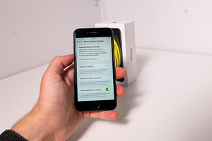 Müüa iPhone SE 2020 64 GB heas seisukorras (3 foto / 5)