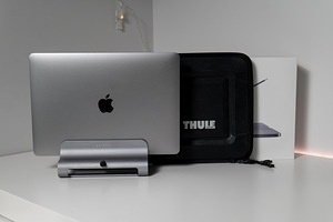 Apple MacBook Pro 13" Space Gray (2018, Touch Bar) 16GB 512 (2 foto / 8)