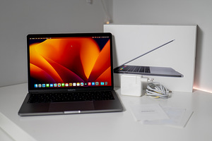 Apple MacBook Pro 13" Space Gray (2018, Touch Bar) 16GB 512 (3 foto / 8)