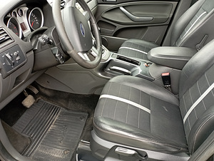 Ford Kuga 4x4 2.0 TDCi 120kW (6 foto / 9)
