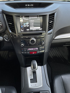 Subaru Outback 2.0 110kW, 2014 (8 foto / 13)
