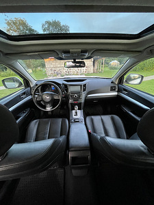 Subaru Outback 2.0 110kW, 2014 (10 foto / 13)
